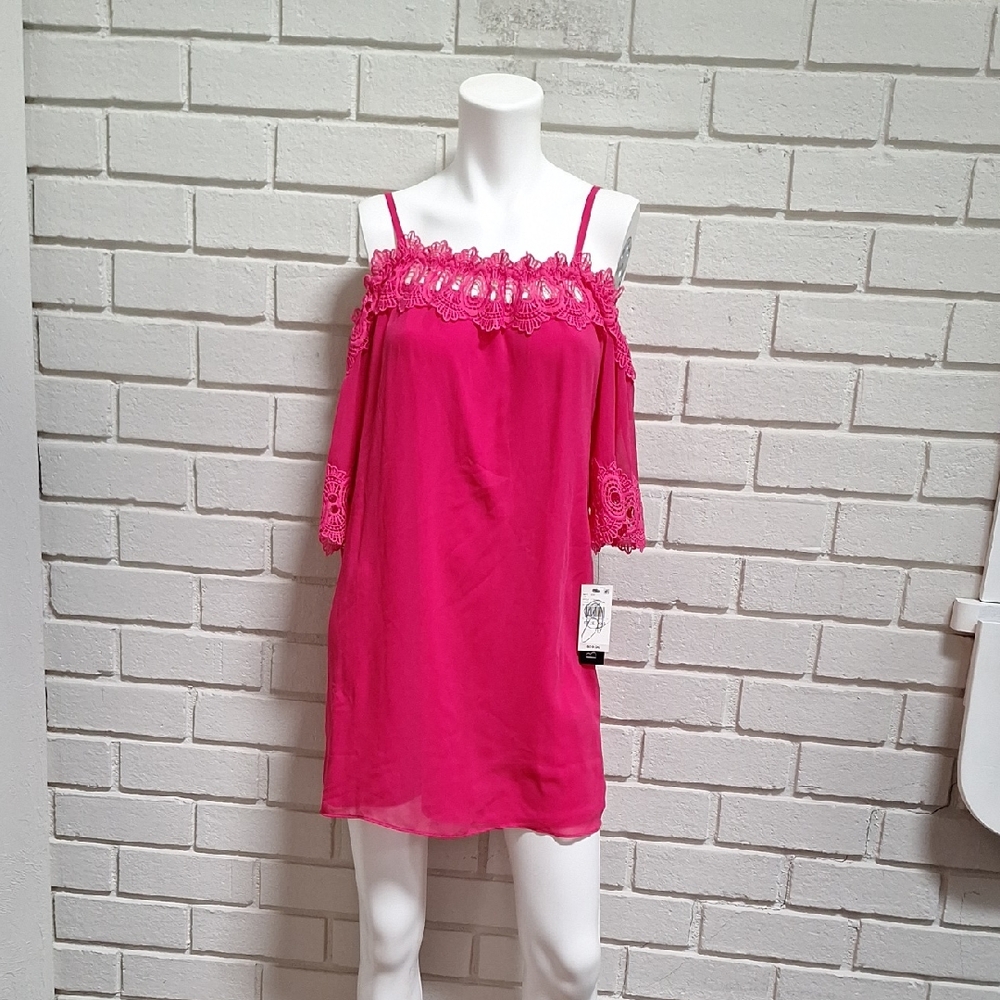 BCX Pink Lace Cold Shoulder Sexy Lined Dress. Size XXS.  NWT